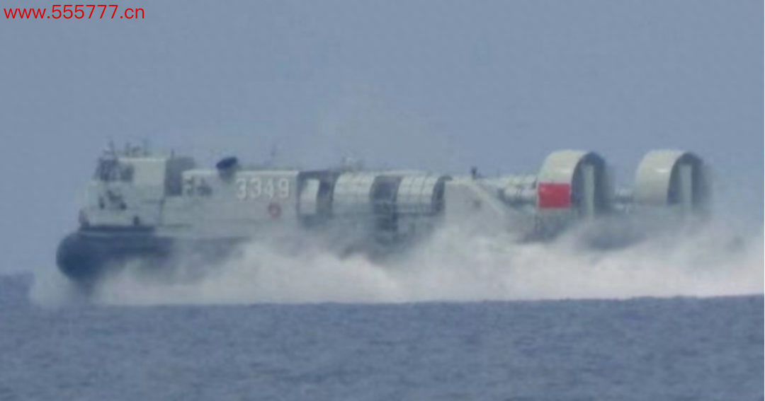 在仙宾礁演习的中国舟师726型气垫登陆艇
